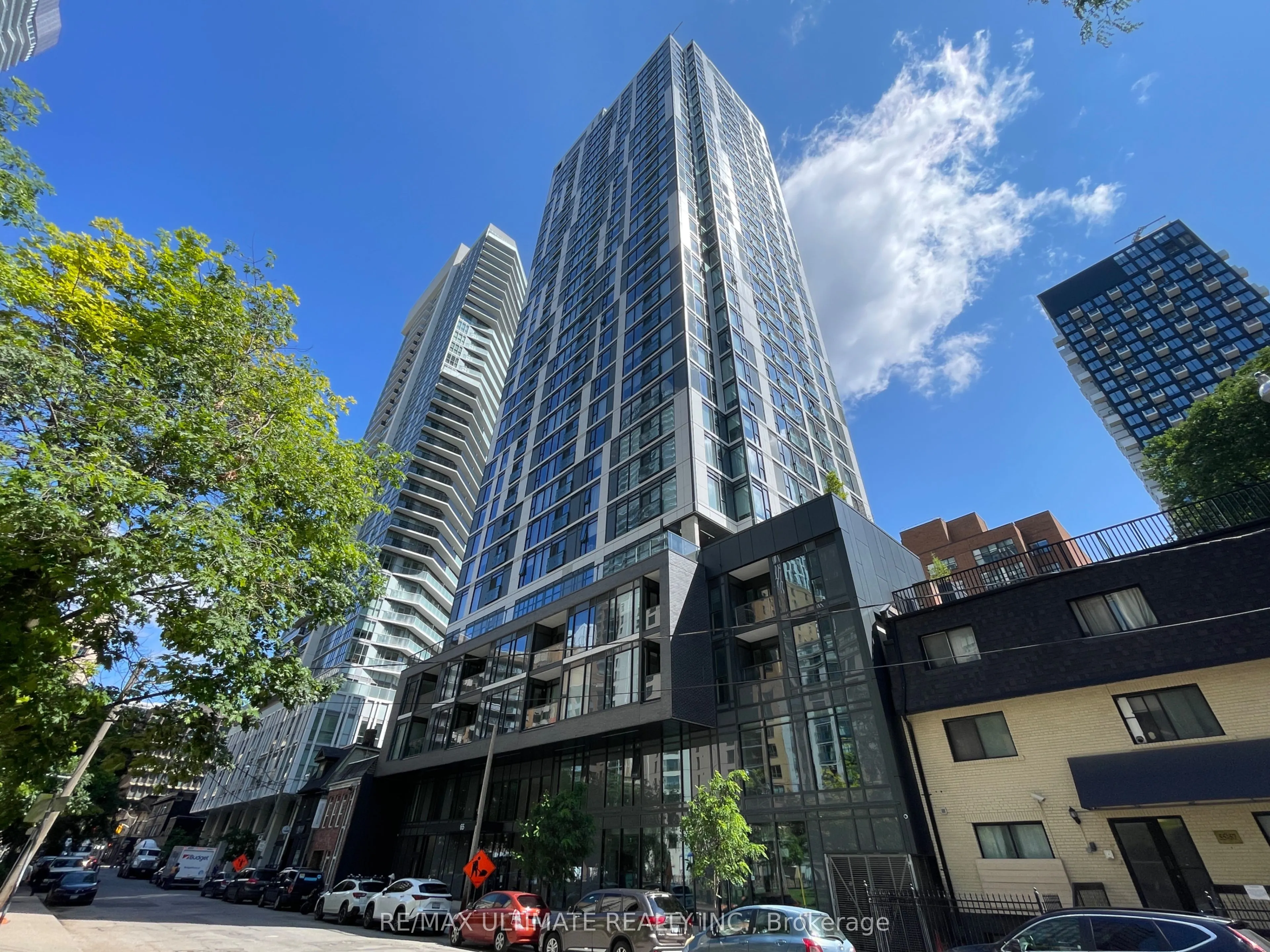65 Mutual Street, #2409