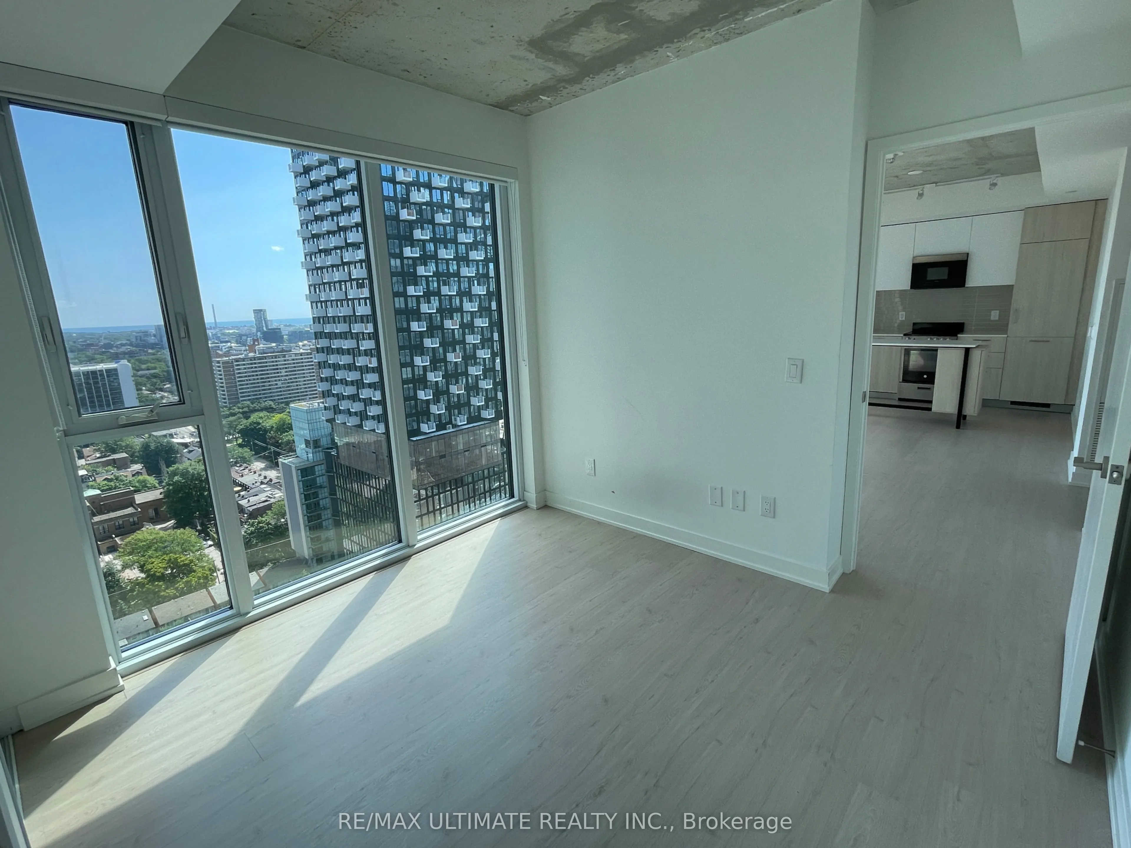 65 Mutual Street, #2409