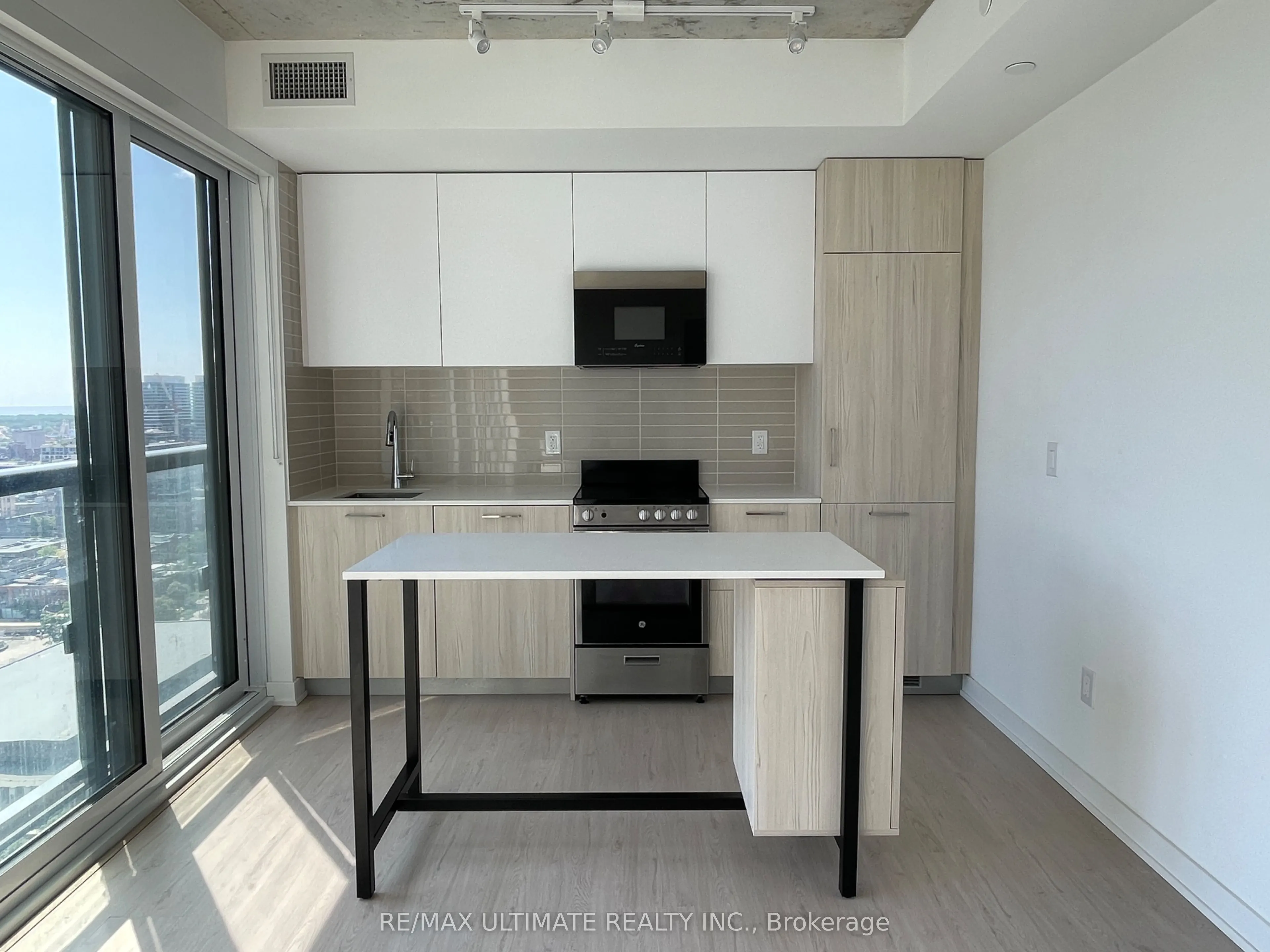 65 Mutual Street, #2409