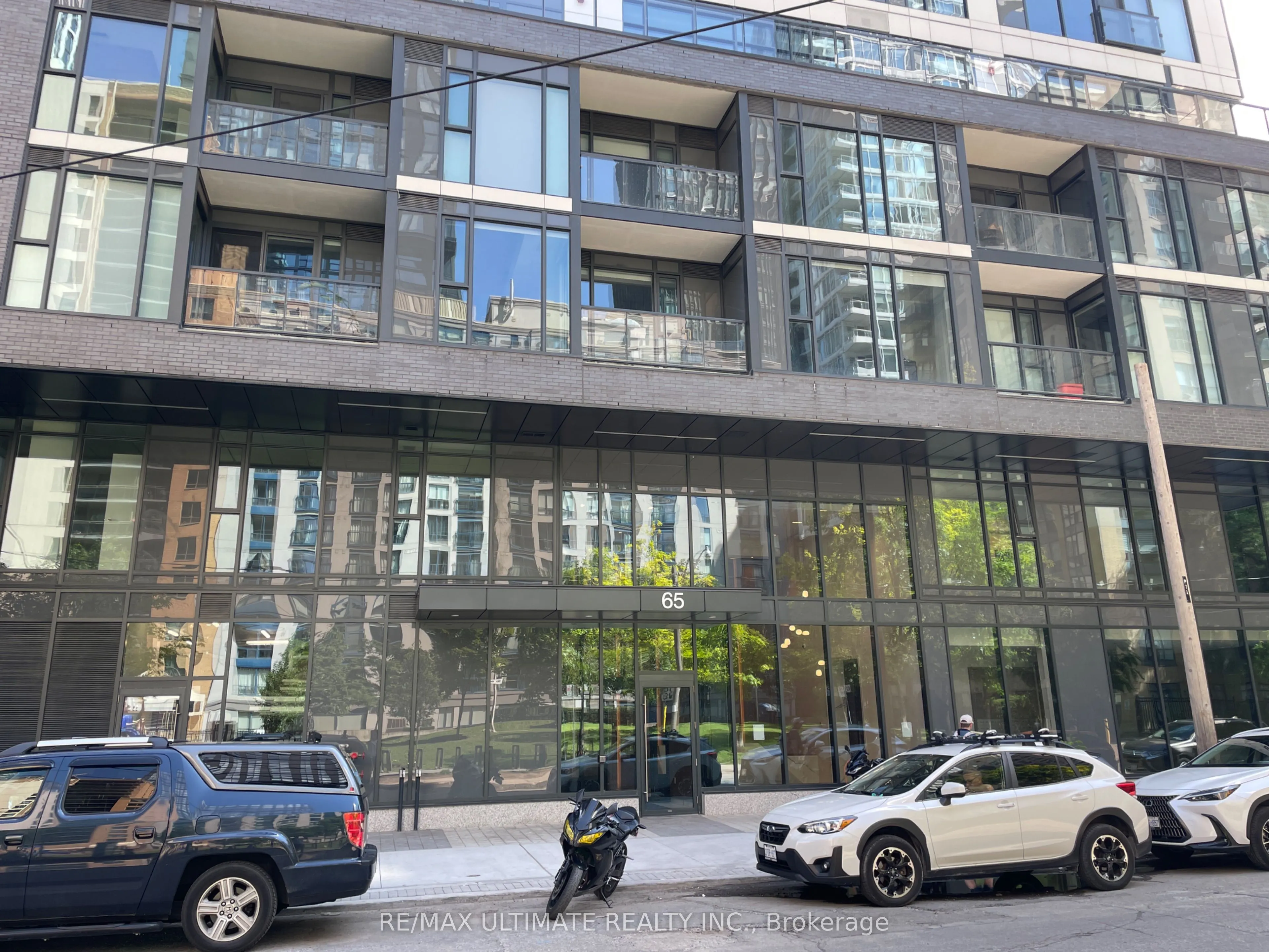65 Mutual Street, #2409