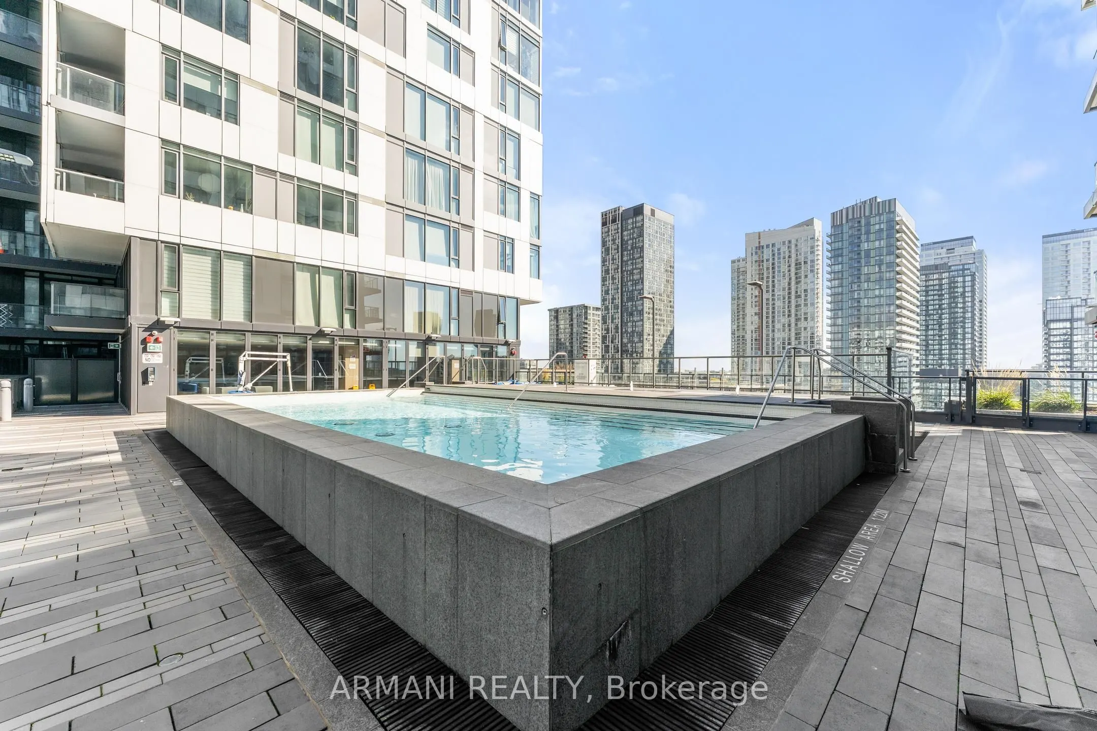 27 Bathurst Street, #1213w