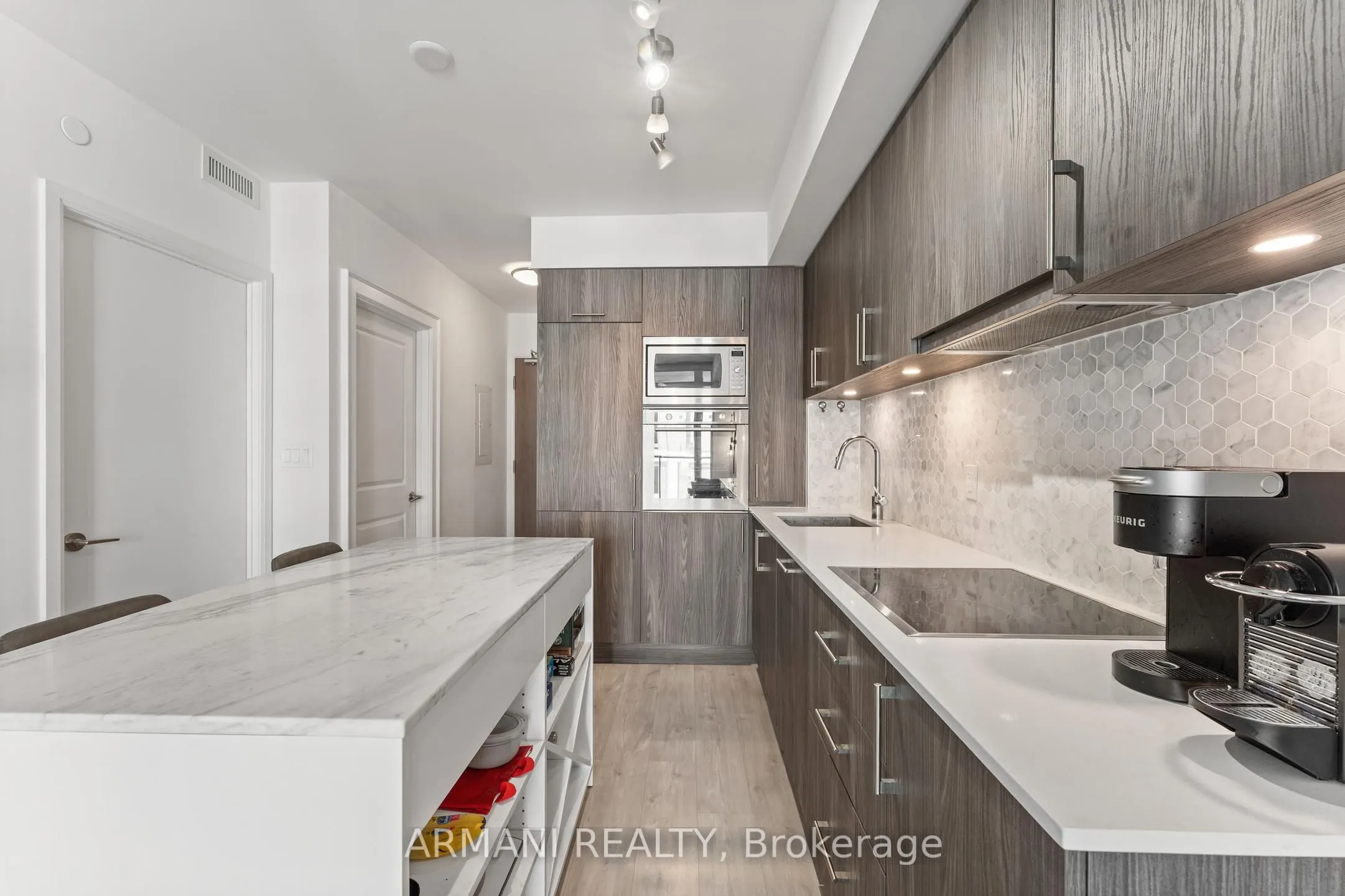 27 Bathurst Street, #1213w