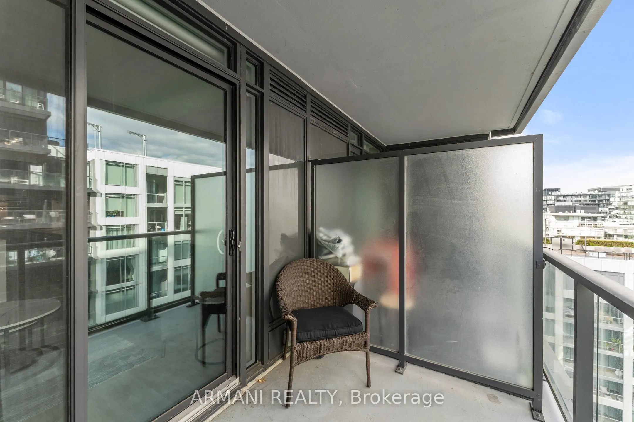 27 Bathurst Street, #1213w