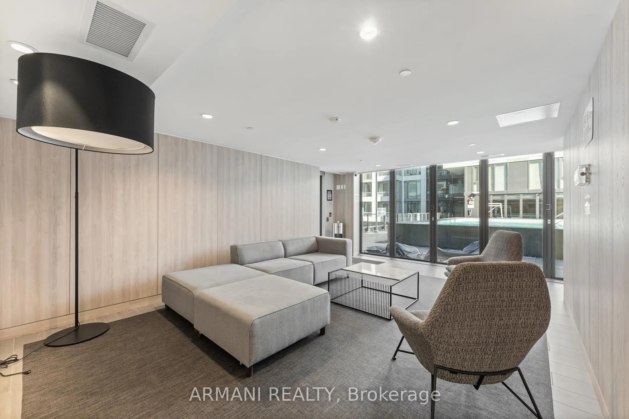 27 Bathurst Street, #1213w