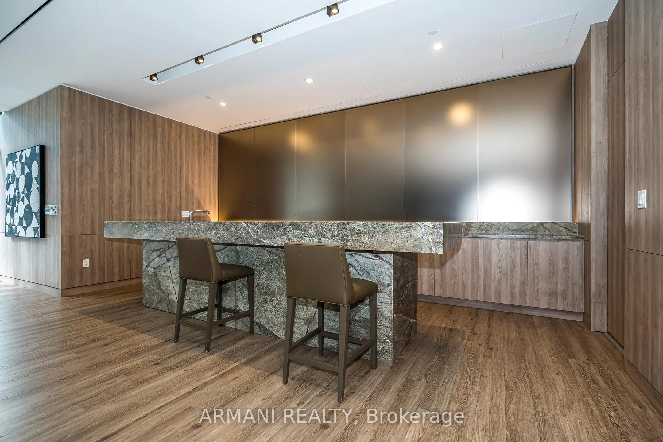 27 Bathurst Street, #1213w