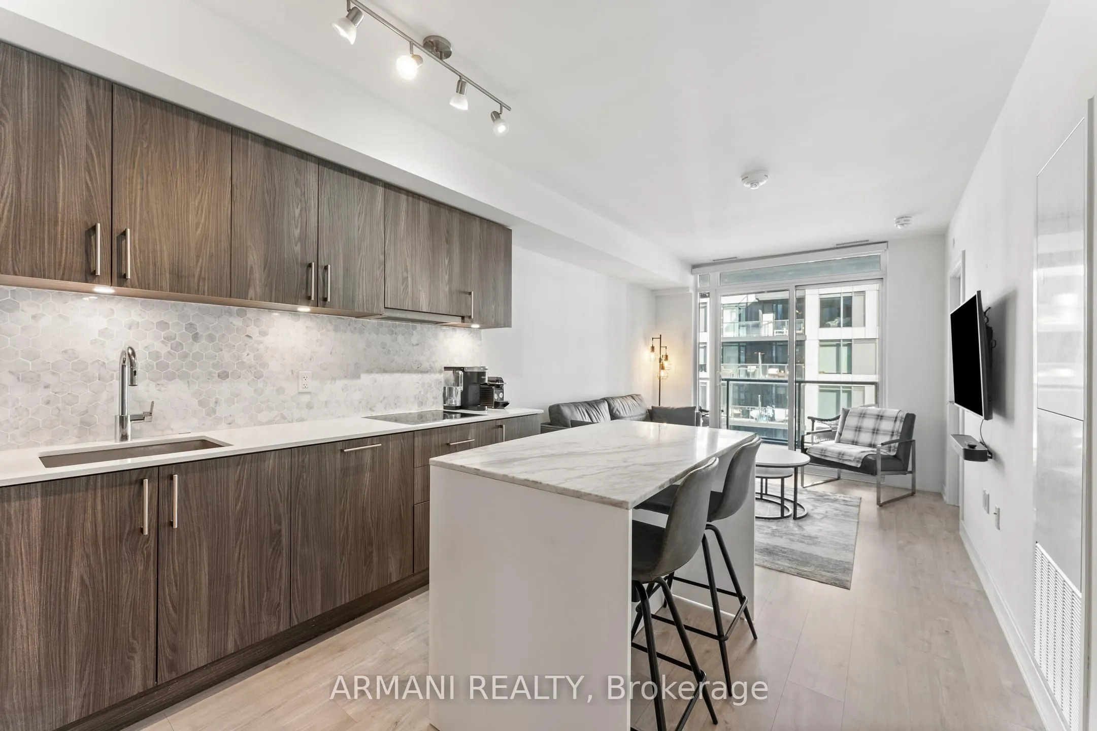 27 Bathurst Street, #1213w