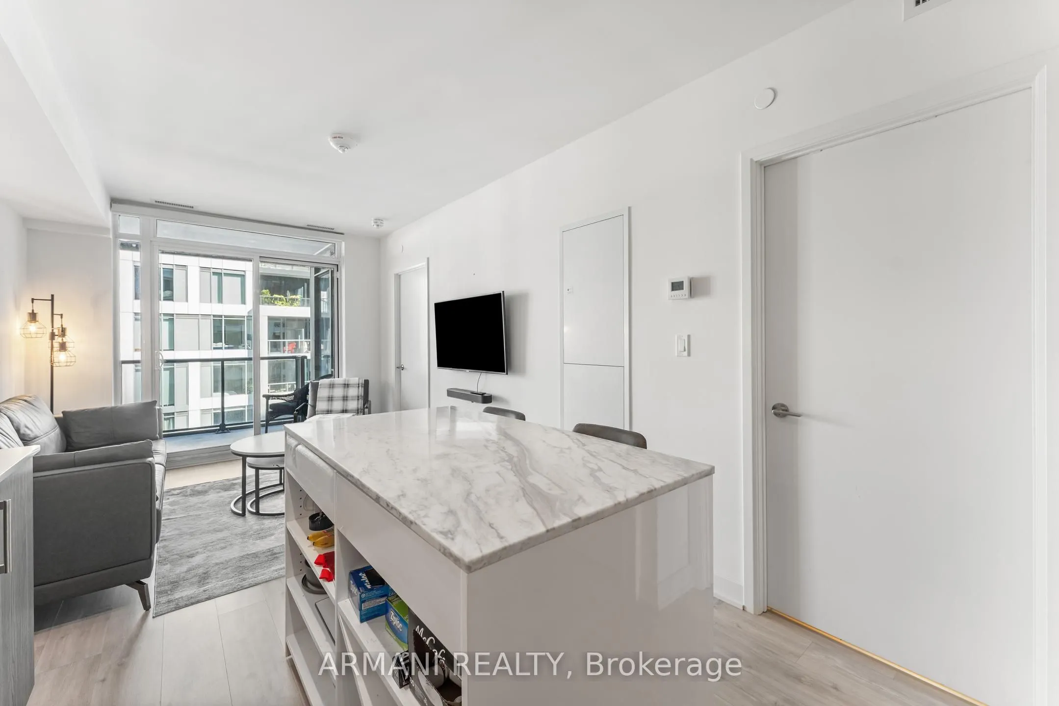27 Bathurst Street, #1213w