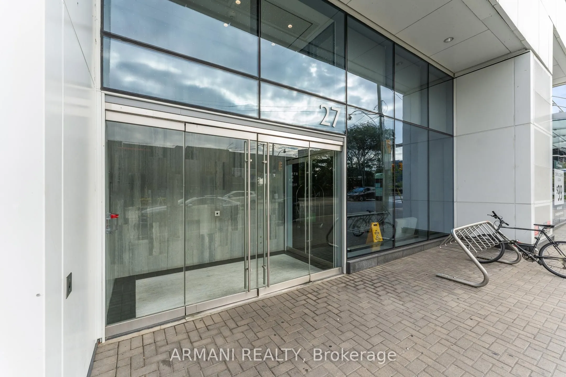27 Bathurst Street, #1213w