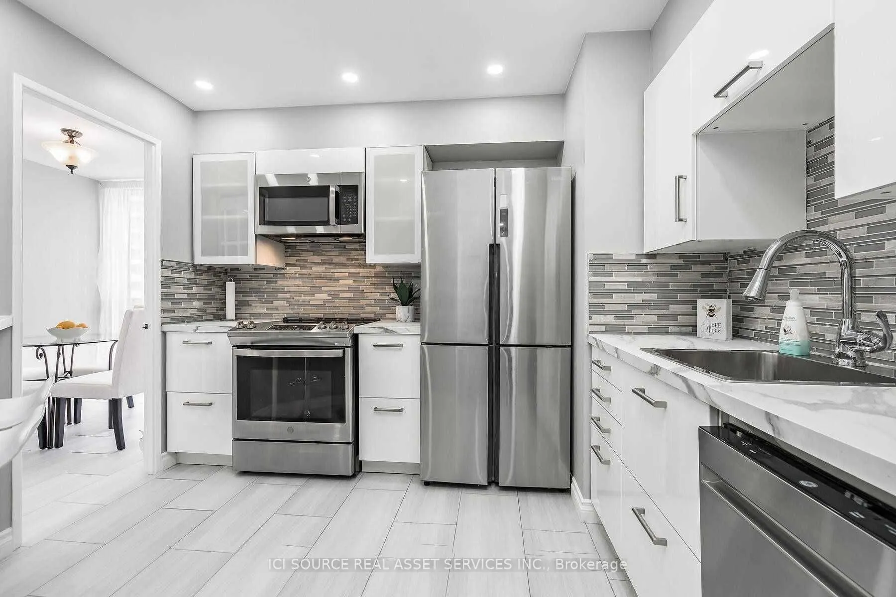 5795 Yonge Street, #1102
