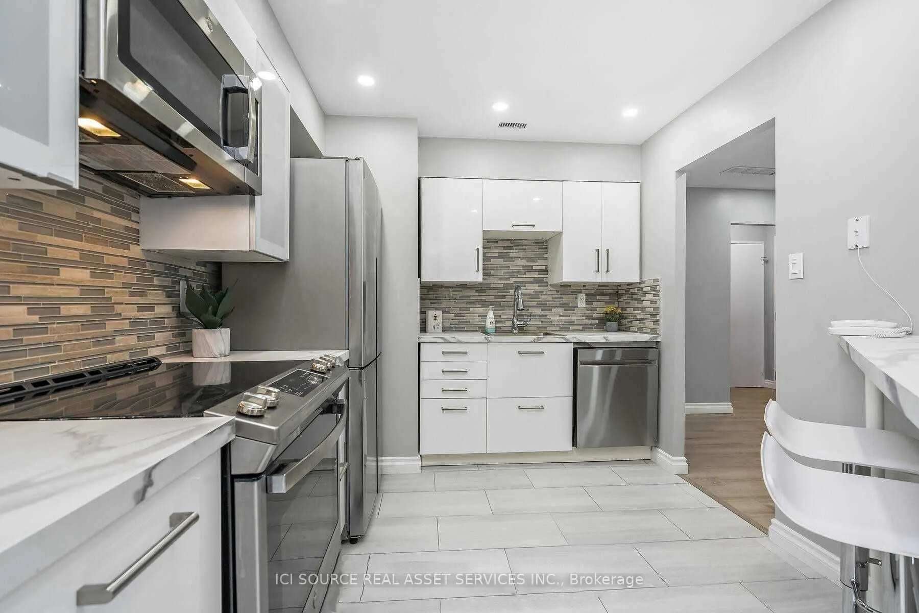 5795 Yonge Street, #1102