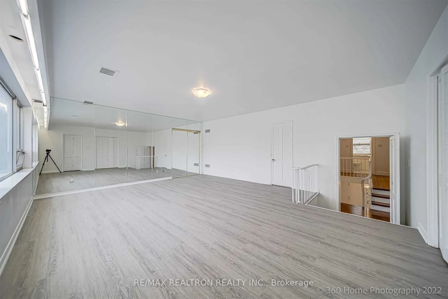 6 Shelborne Avenue