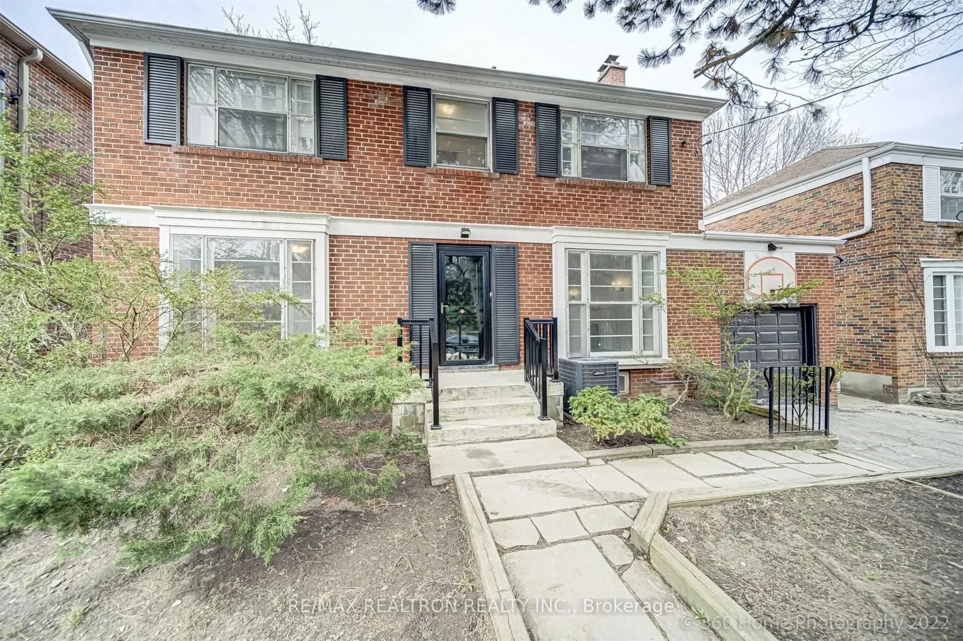 6 Shelborne Avenue