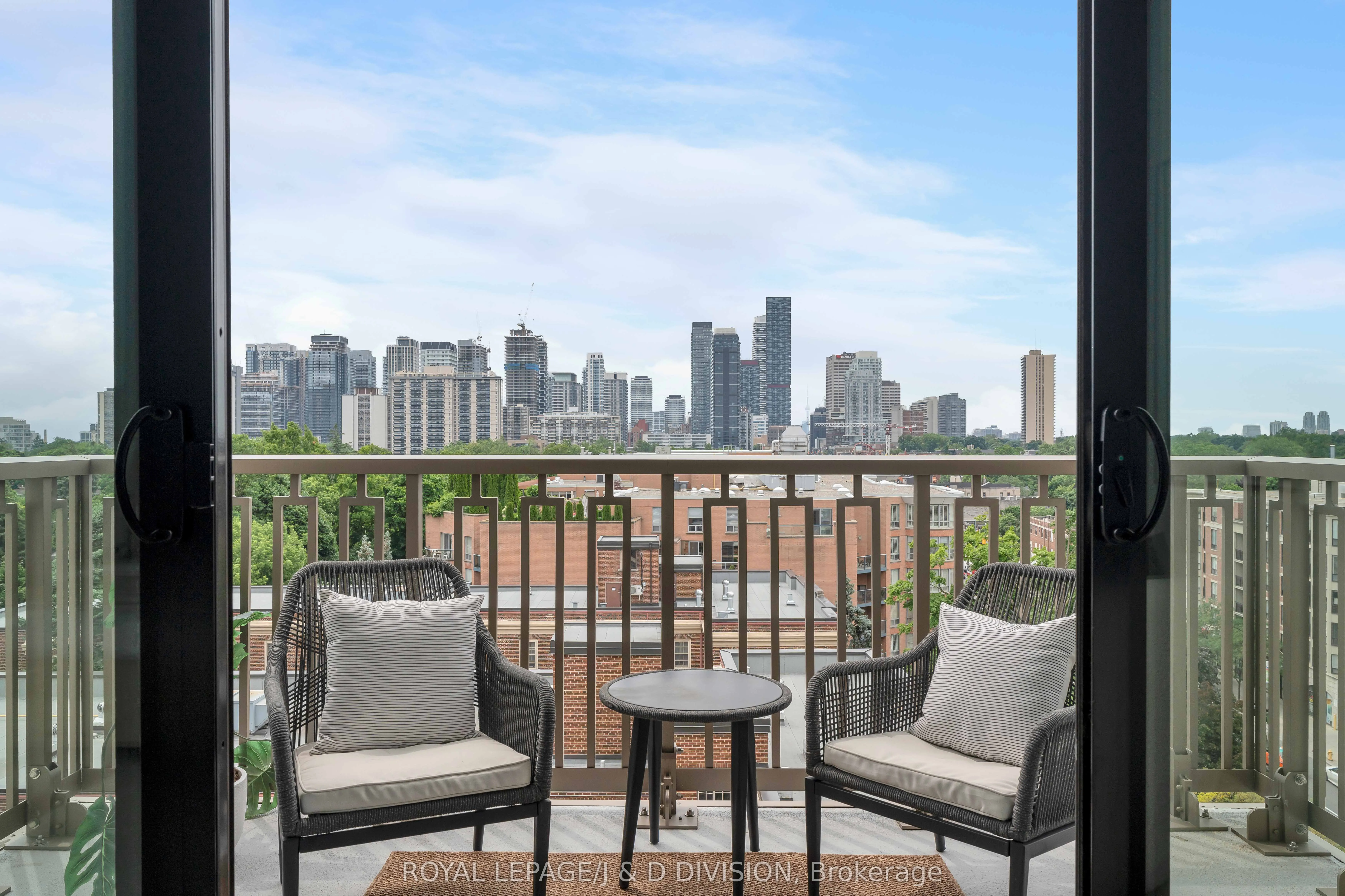 1 Strathgowan Avenue, #801