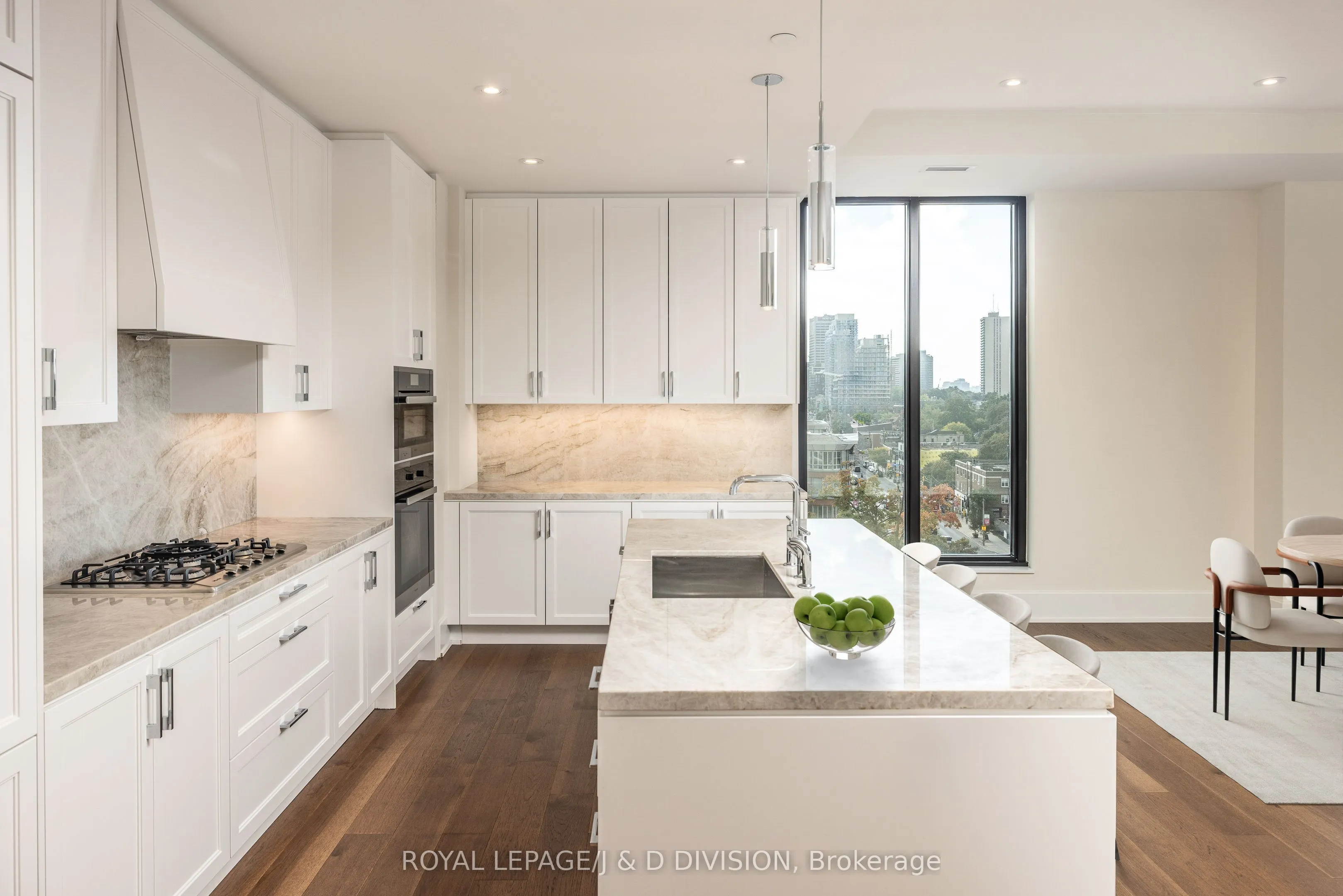 1 Strathgowan Avenue, #801