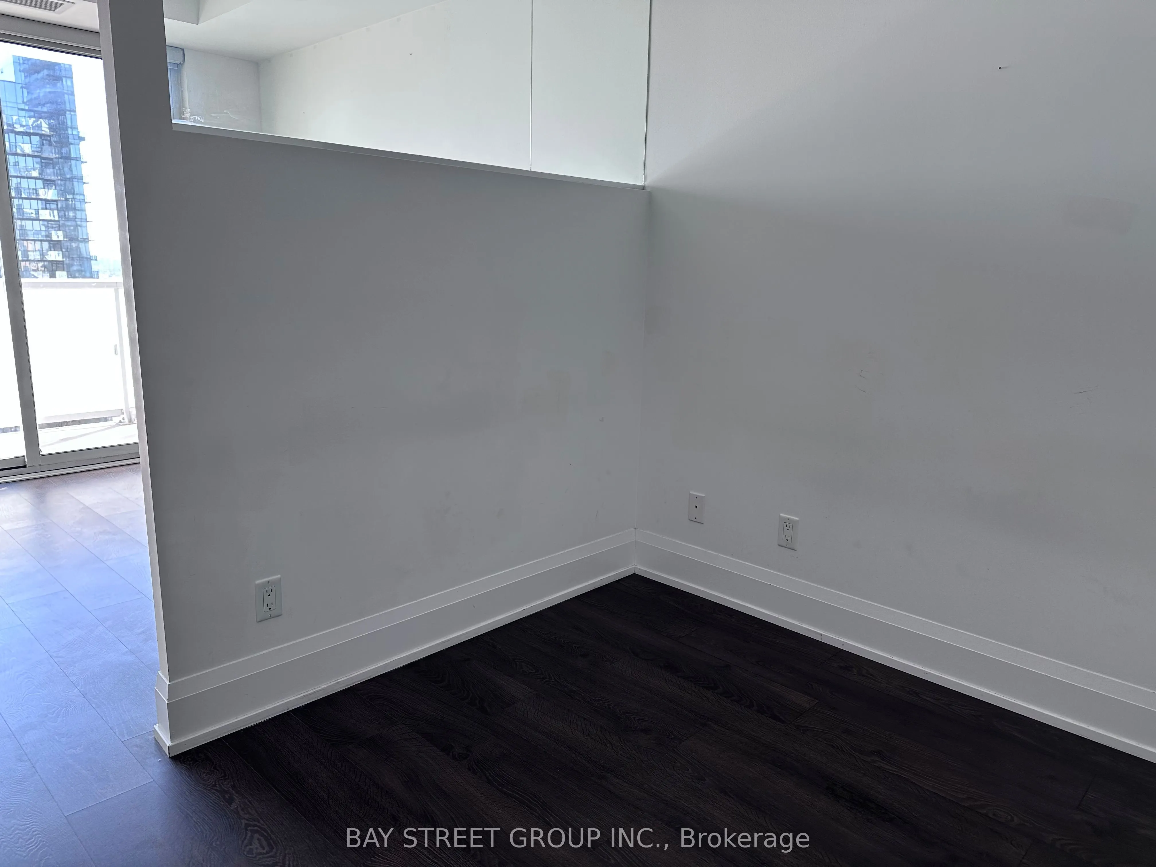 101 erskine Avenue, #2006