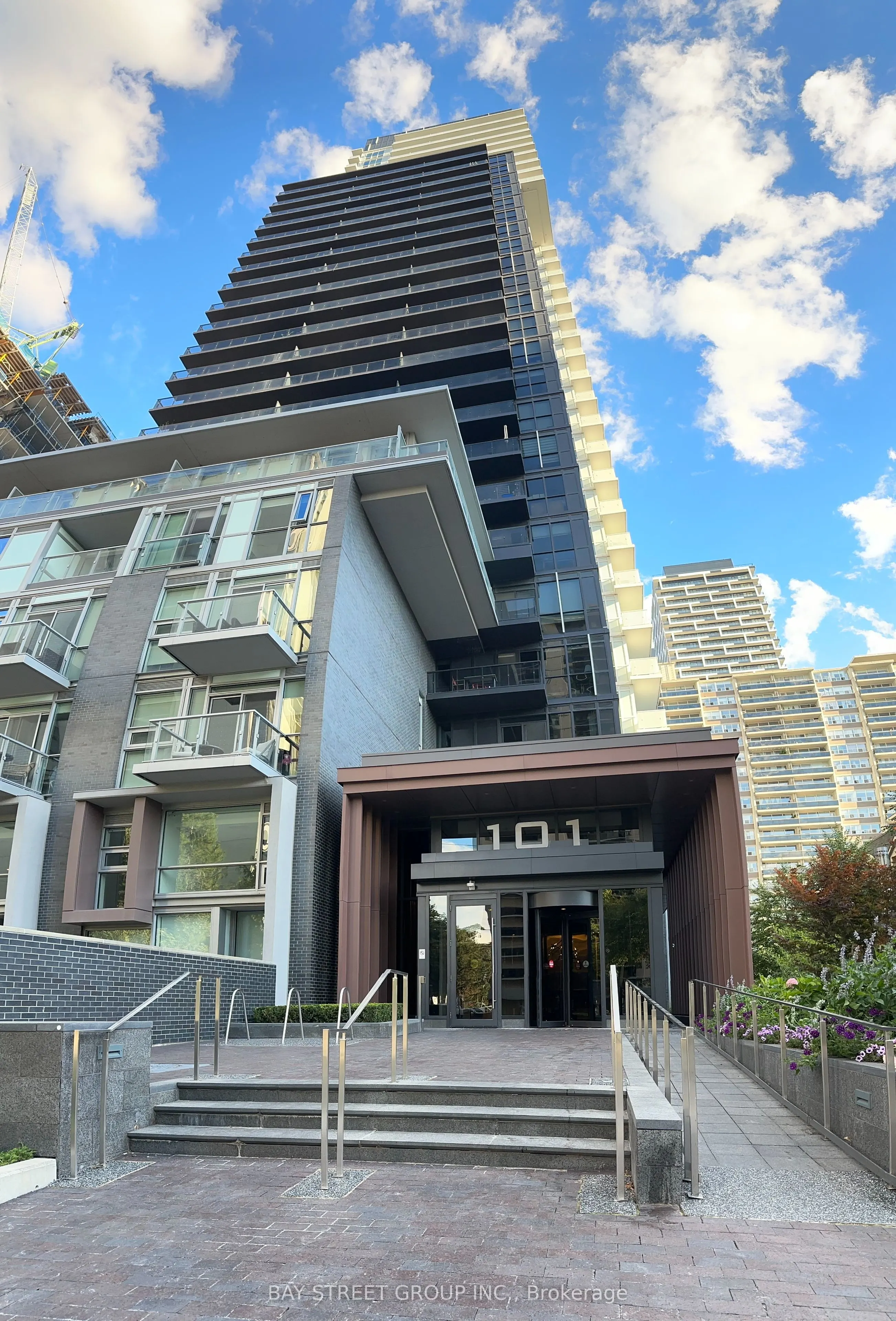 101 erskine Avenue, #2006