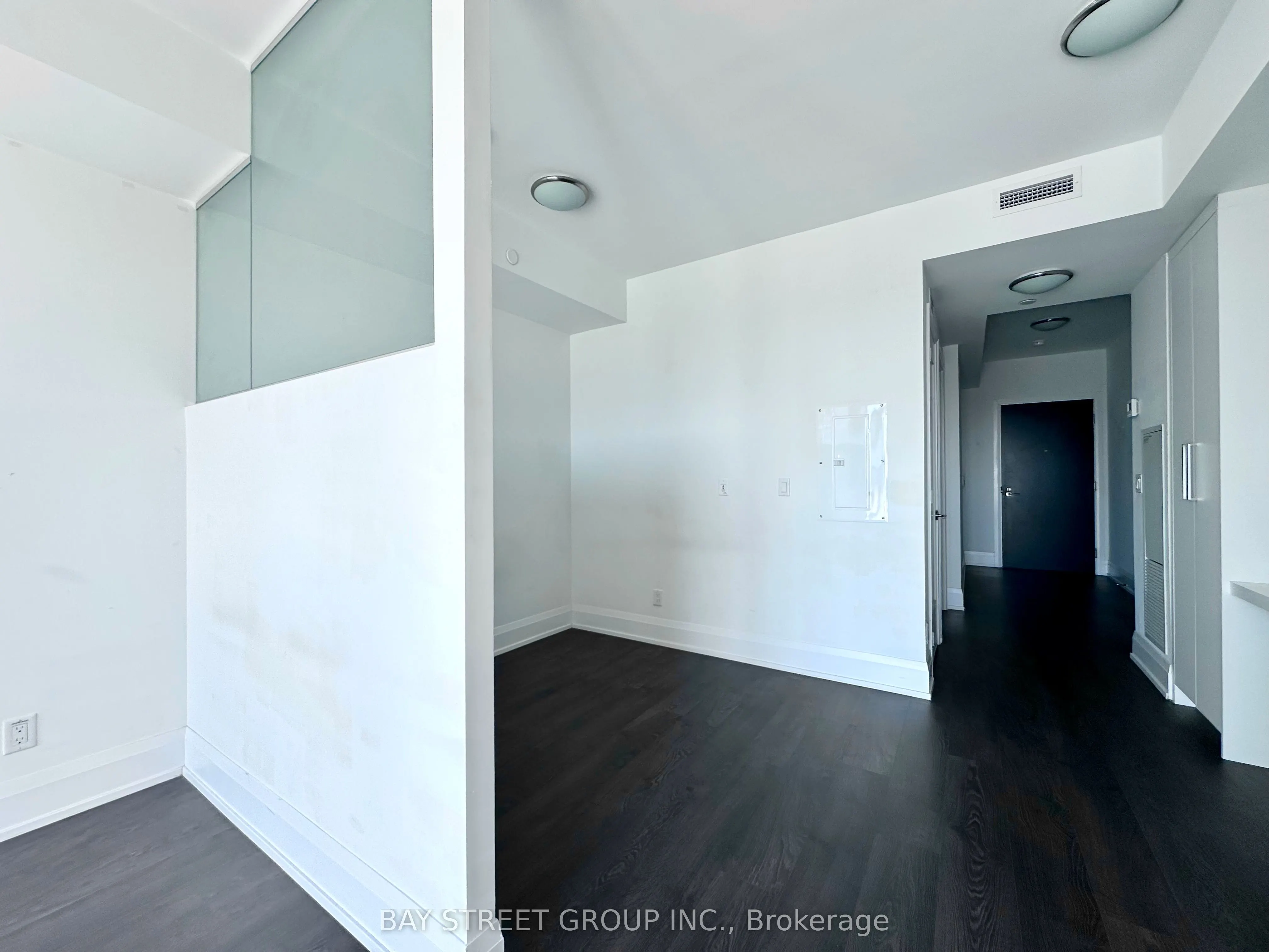 101 erskine Avenue, #2006