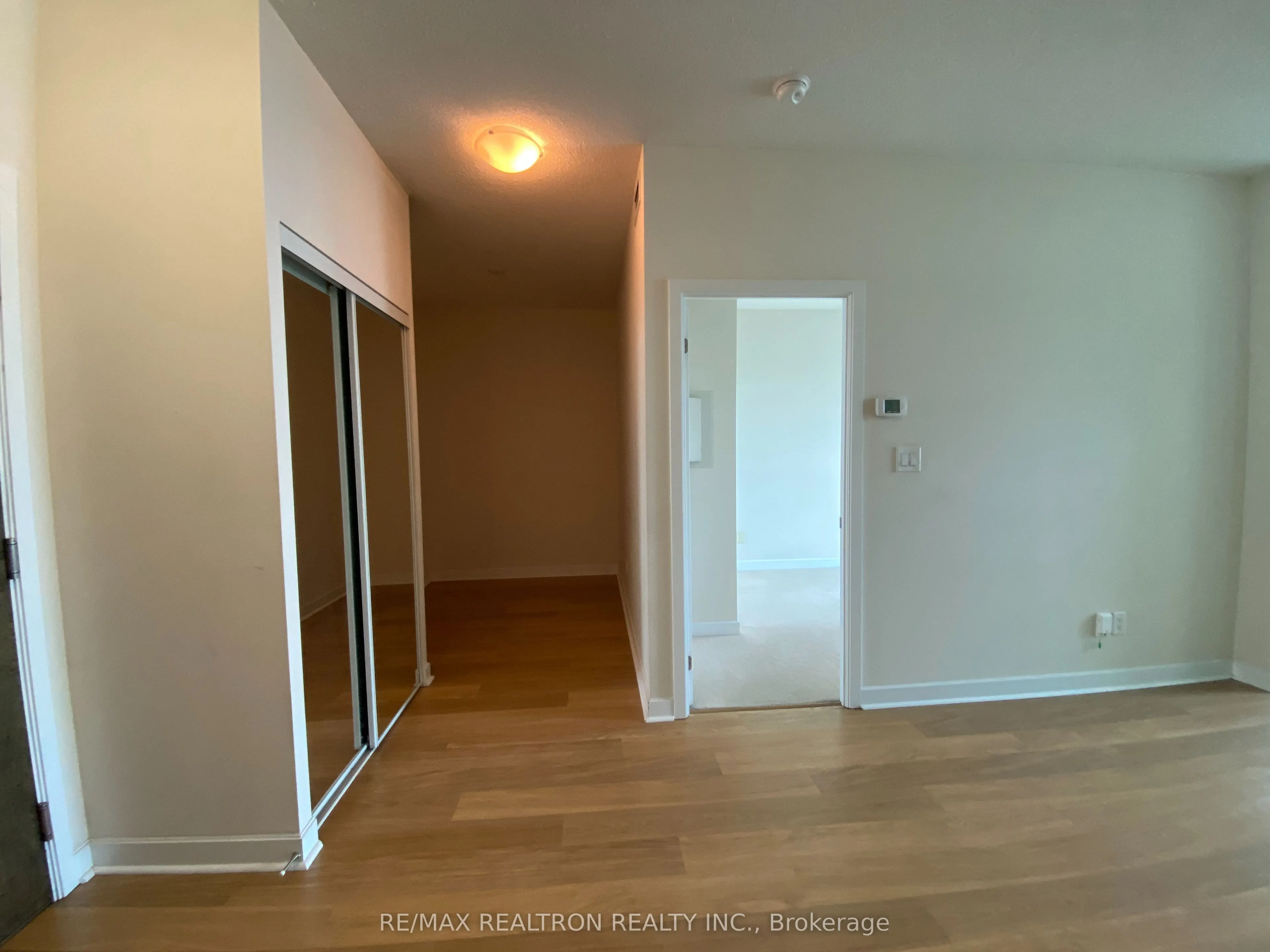 33 Bay Street, #4005