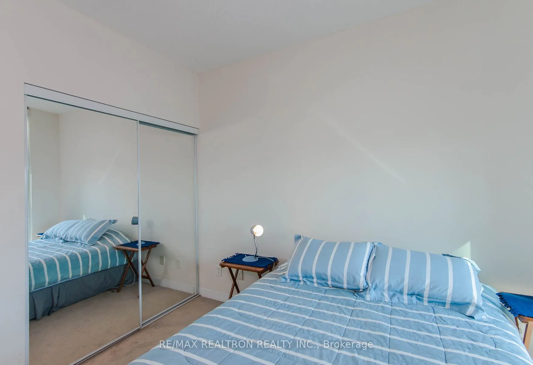 33 Bay Street, #4005