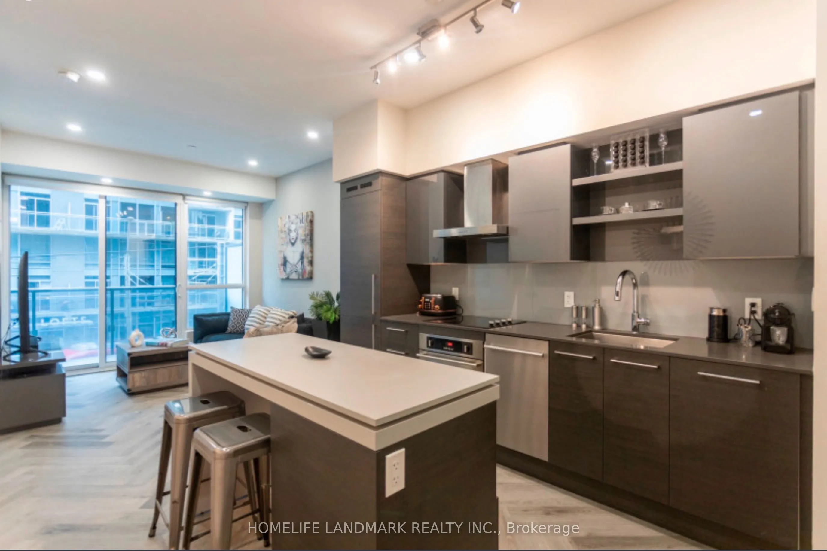 1030 King Street W, #228