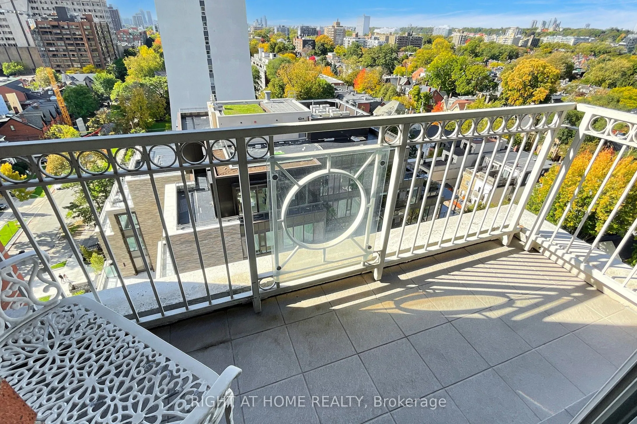 38 Avenue Road, #1201