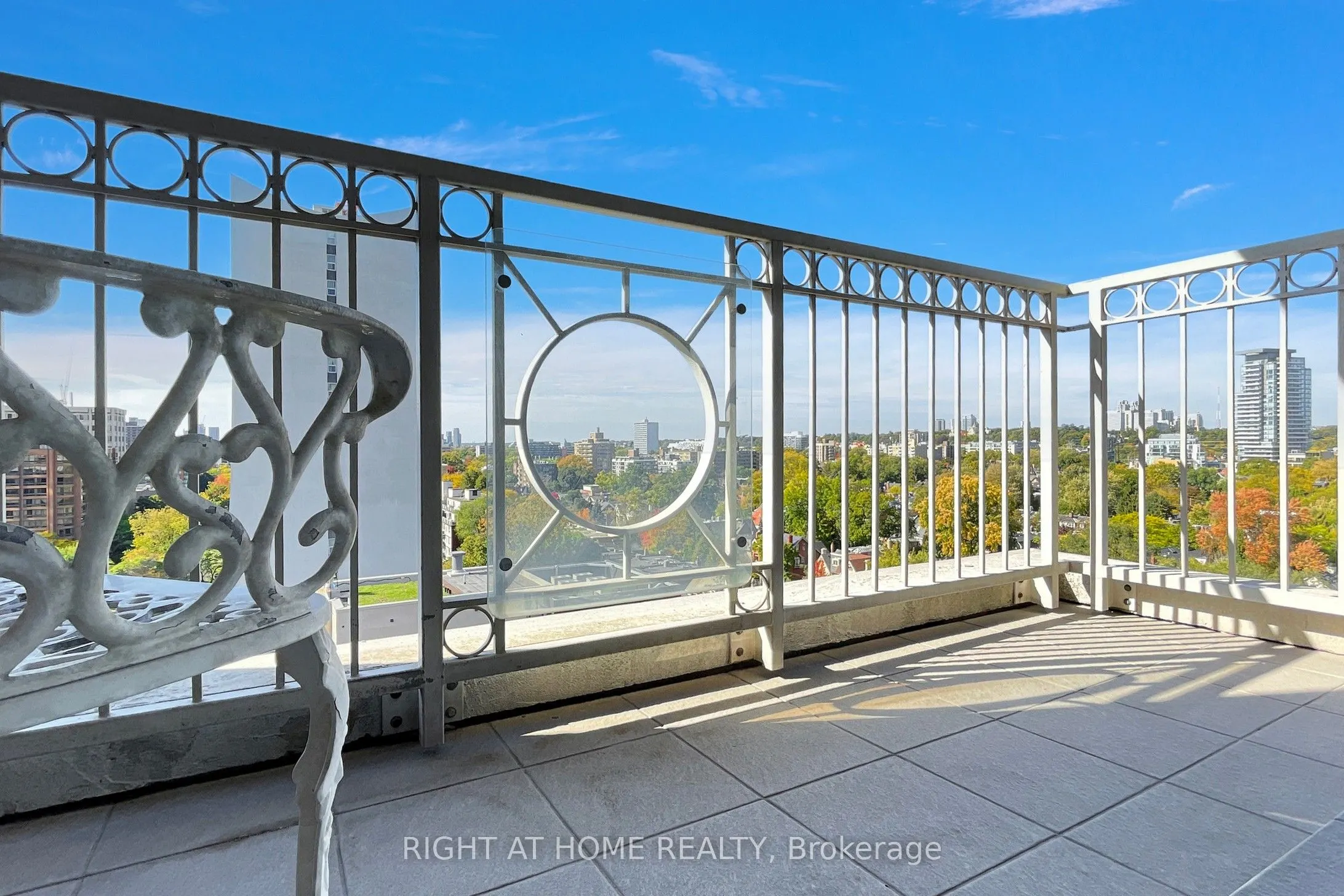 38 Avenue Road, #1201