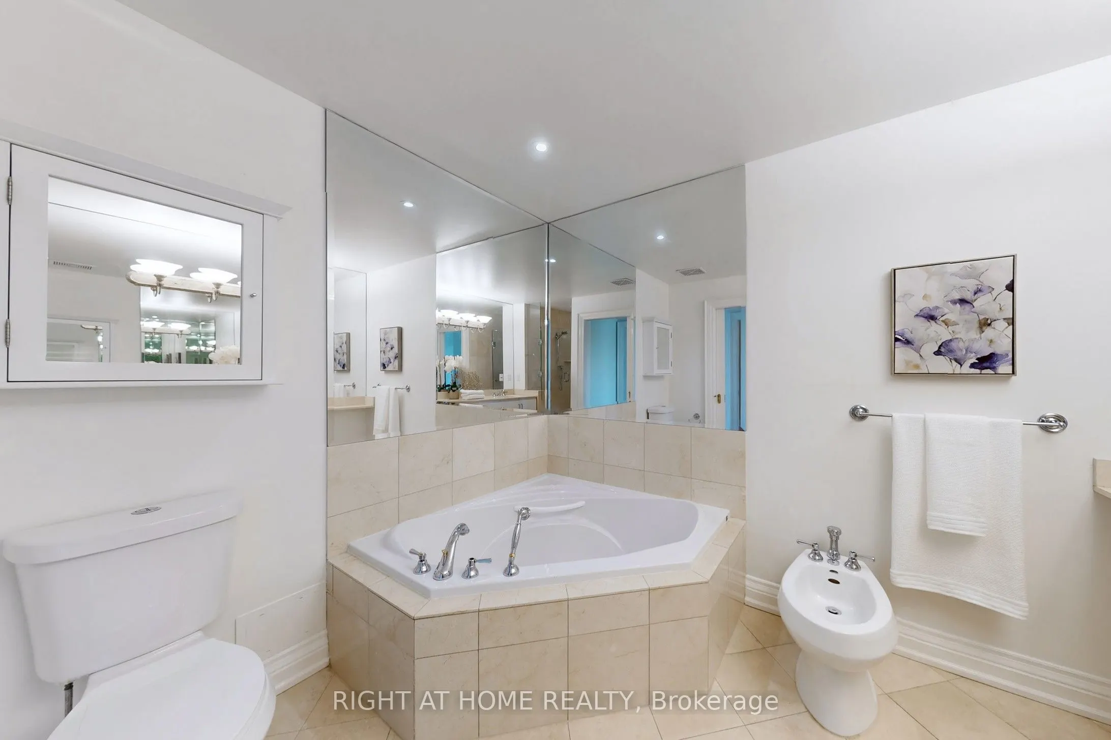 38 Avenue Road, #1201