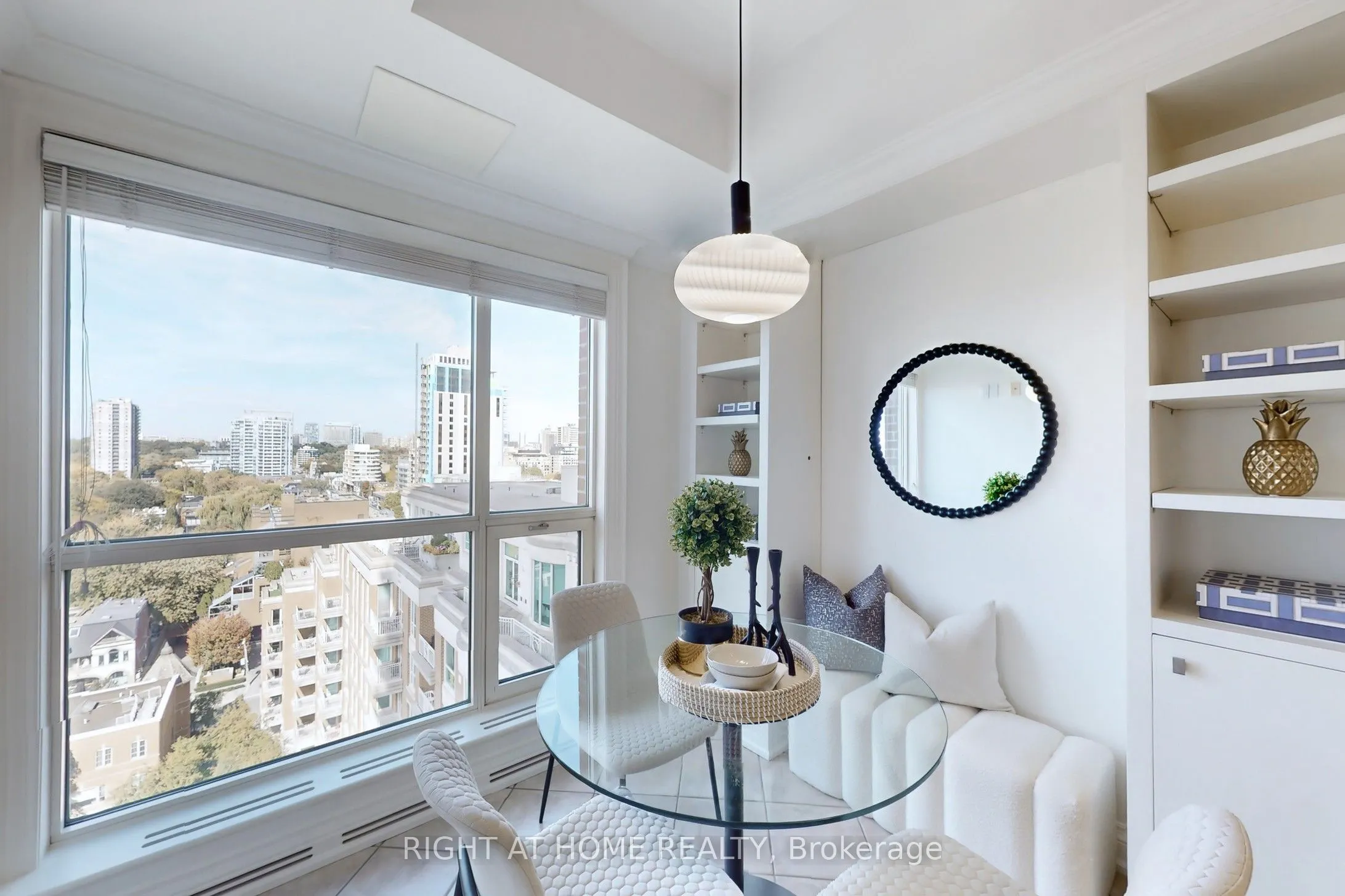 38 Avenue Road, #1201