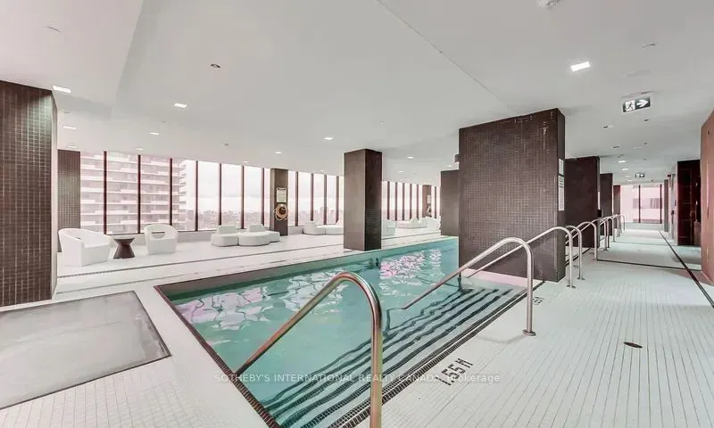8 Eglinton Avenue E, #4211