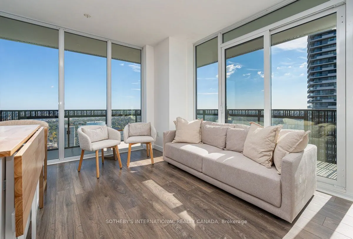 8 Eglinton Avenue E, #4211