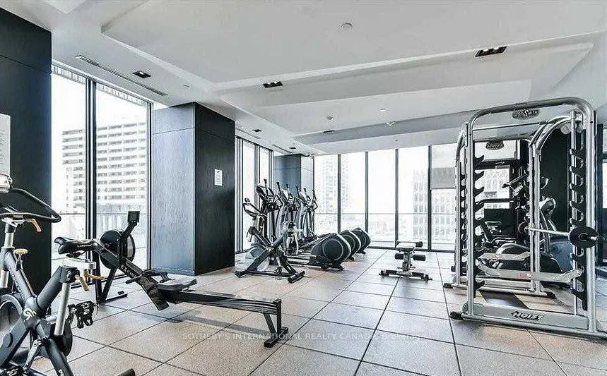 8 Eglinton Avenue E, #4211