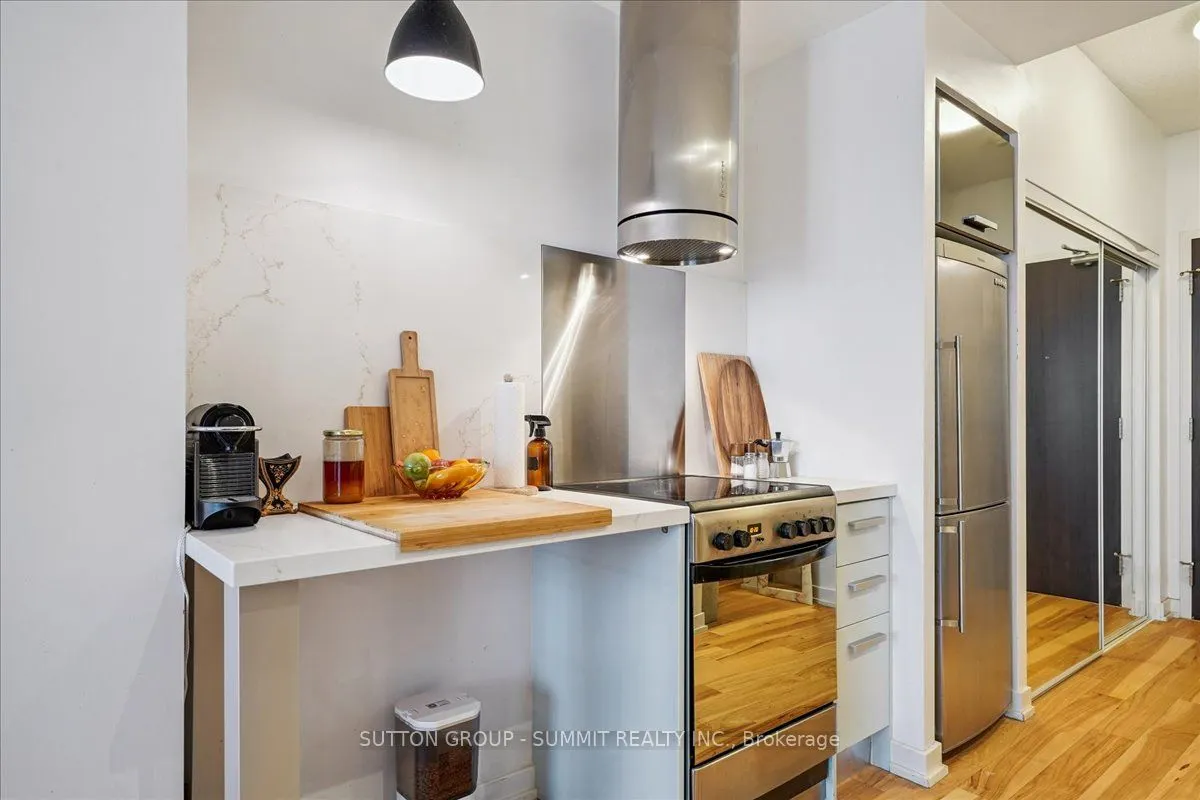 38 Dan Leckie Way, #515