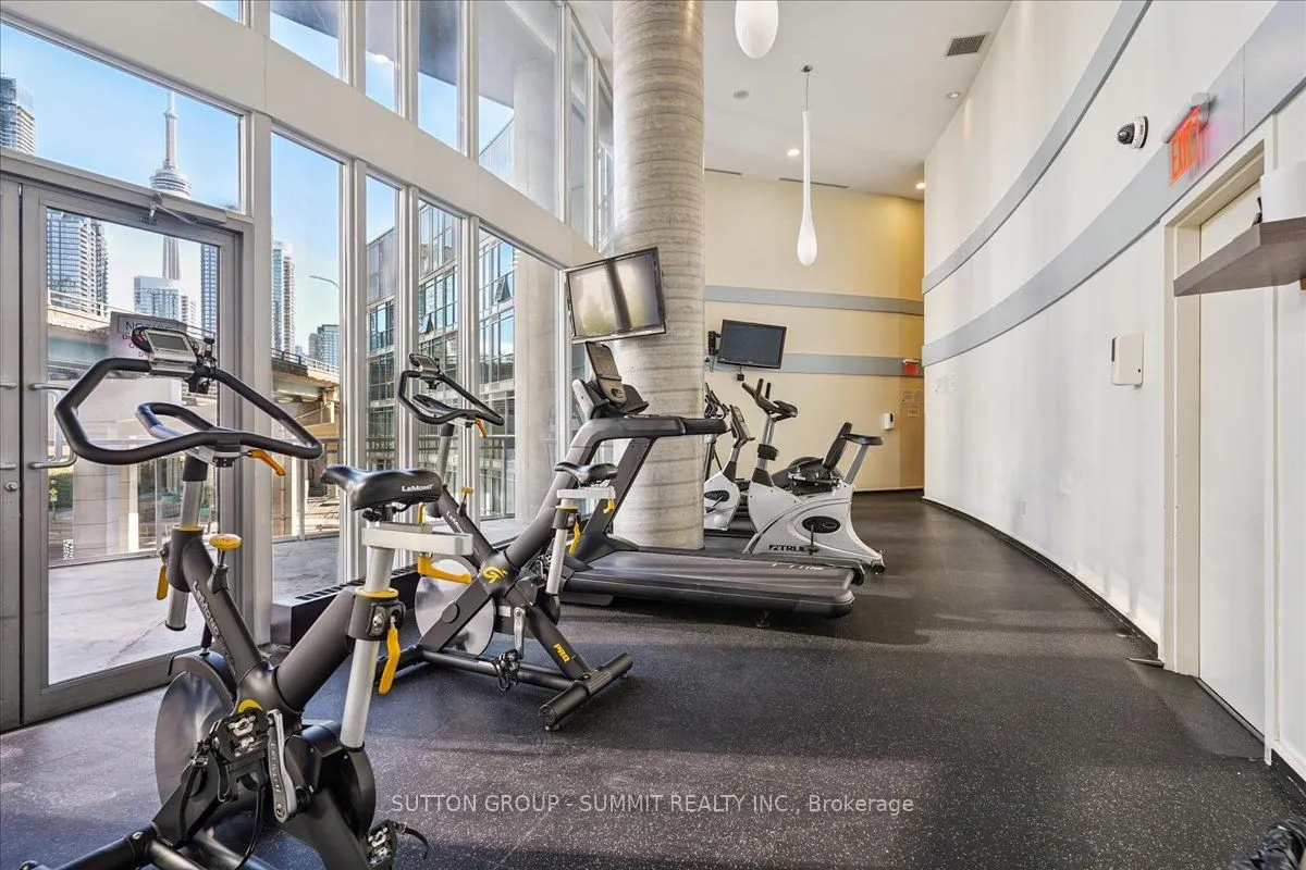 38 Dan Leckie Way, #515