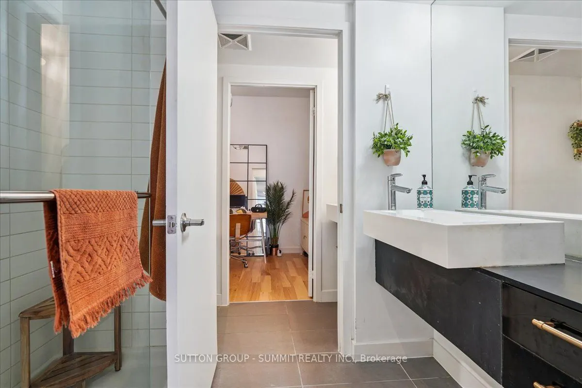 38 Dan Leckie Way, #515