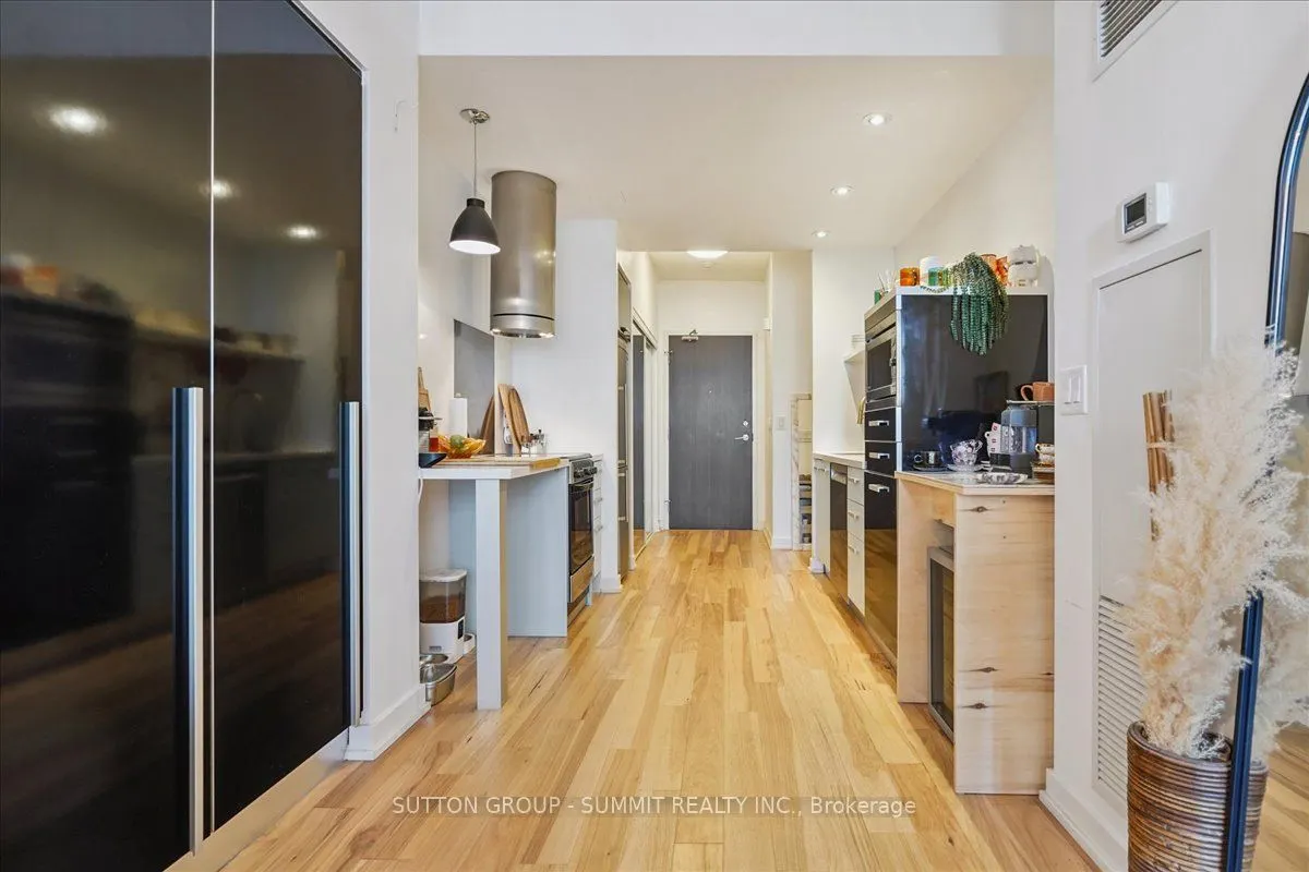 38 Dan Leckie Way, #515