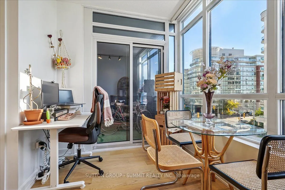 38 Dan Leckie Way, #515