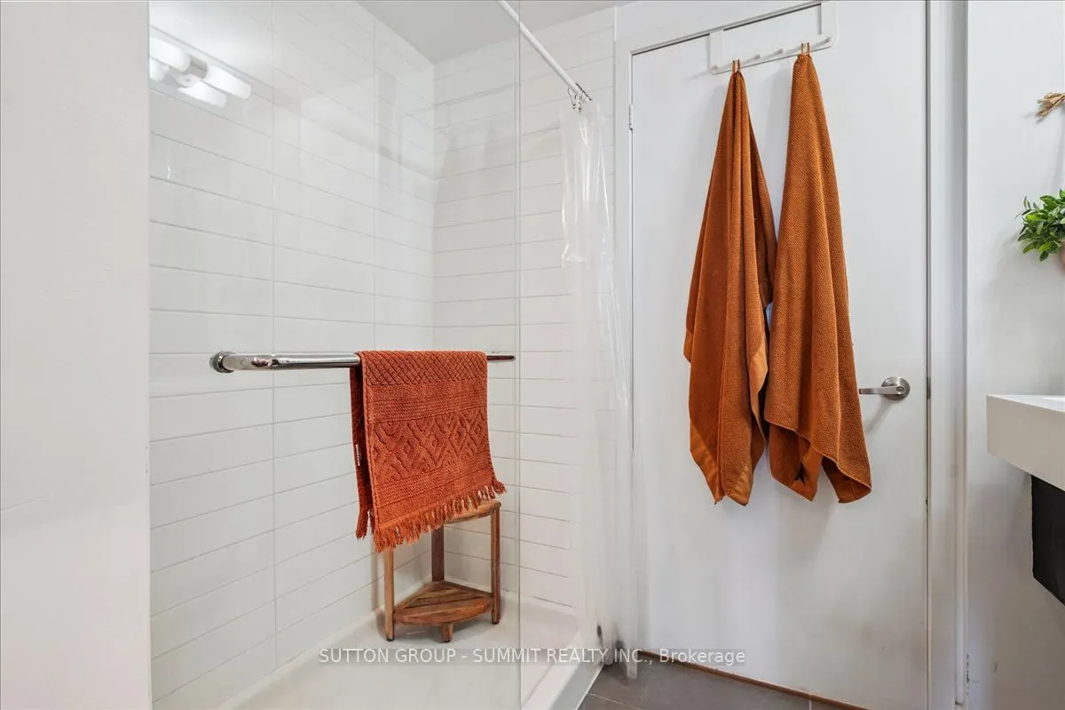 38 Dan Leckie Way, #515