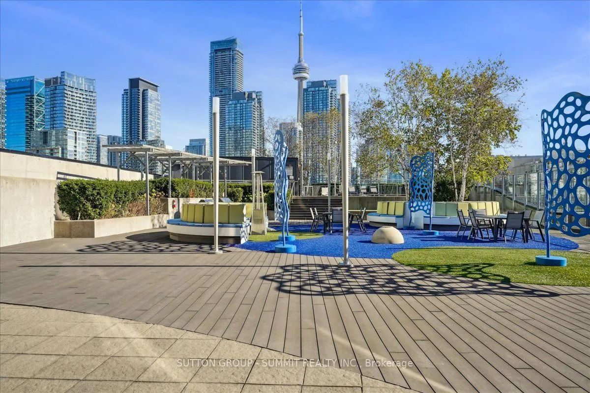 38 Dan Leckie Way, #515