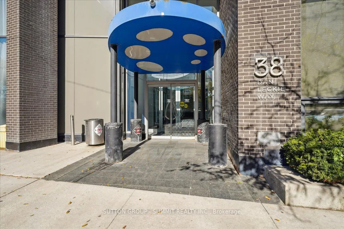 38 Dan Leckie Way, #515