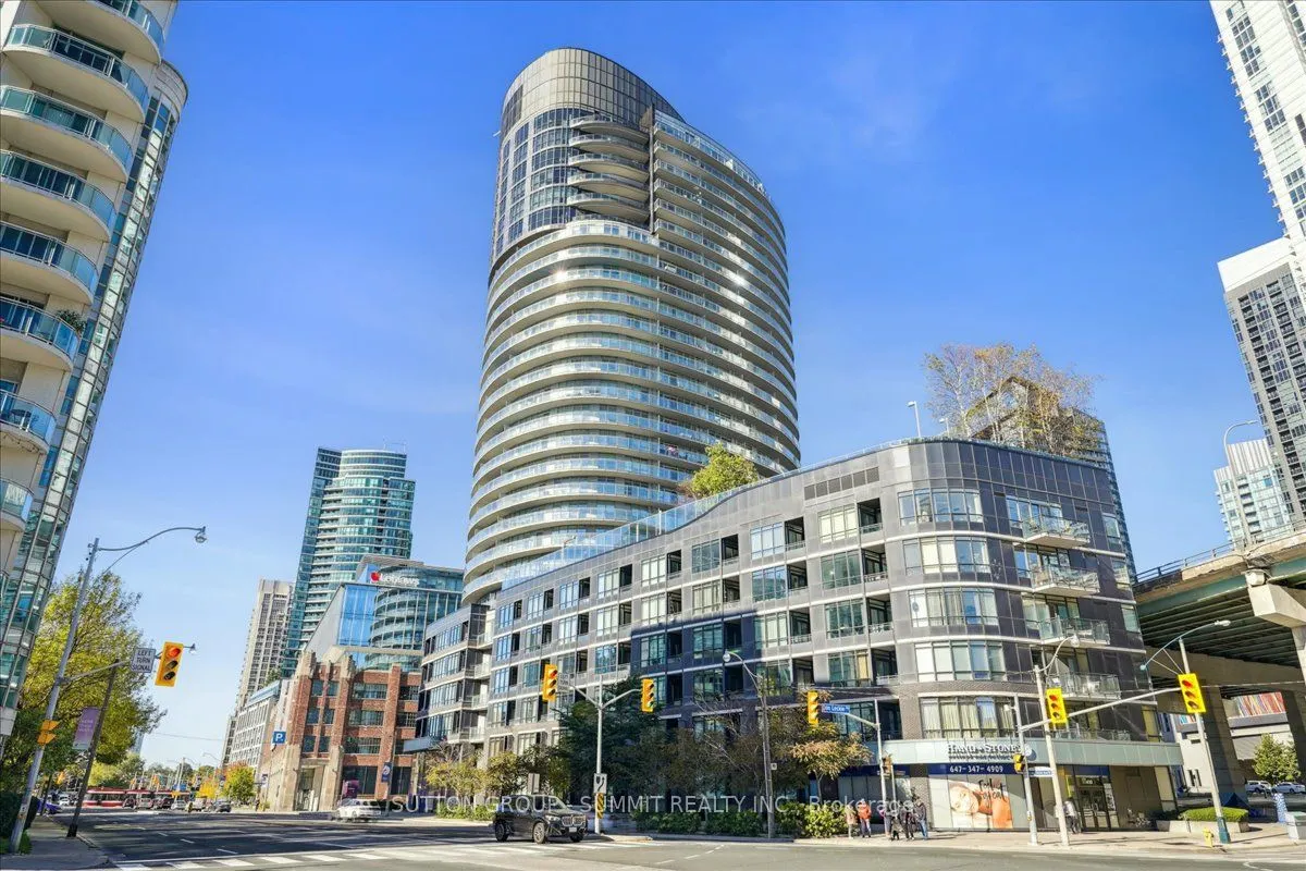 38 Dan Leckie Way, #515