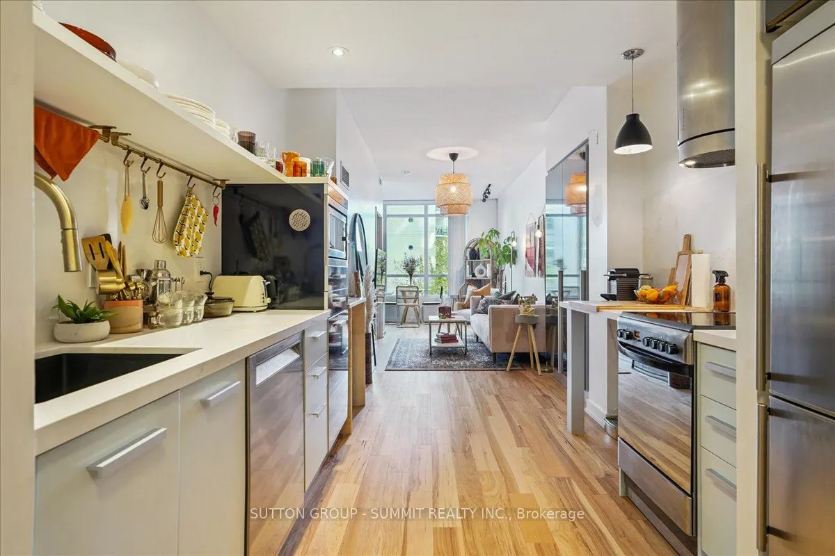 38 Dan Leckie Way, #515