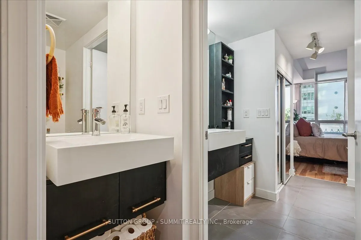 38 Dan Leckie Way, #515