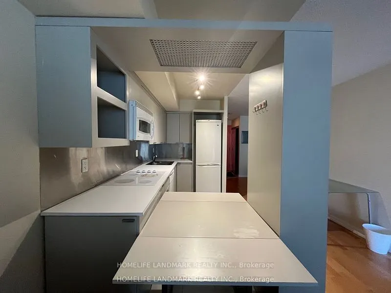 111 Elizabeth Street, #751