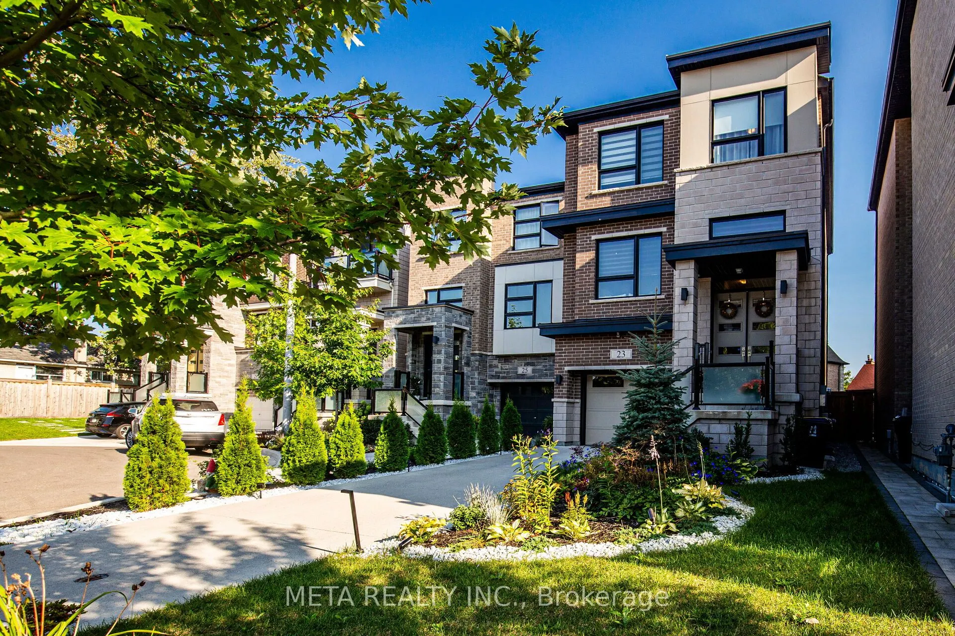 23 Hollyhock Court