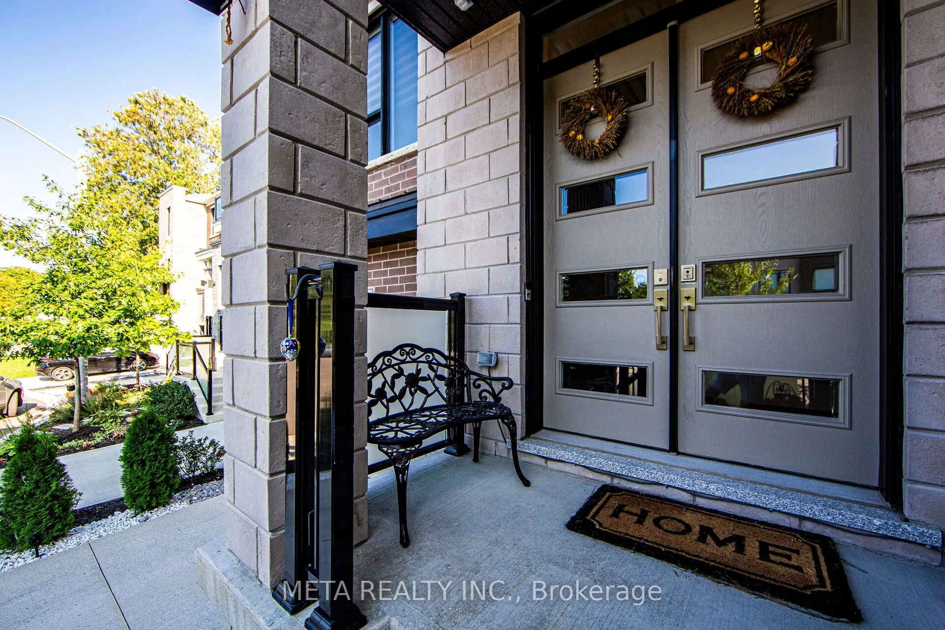 23 Hollyhock Court
