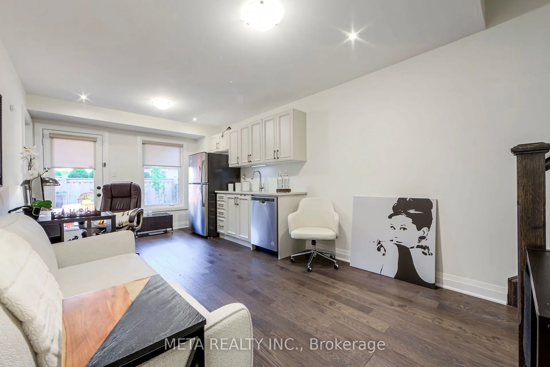 23 Hollyhock Court