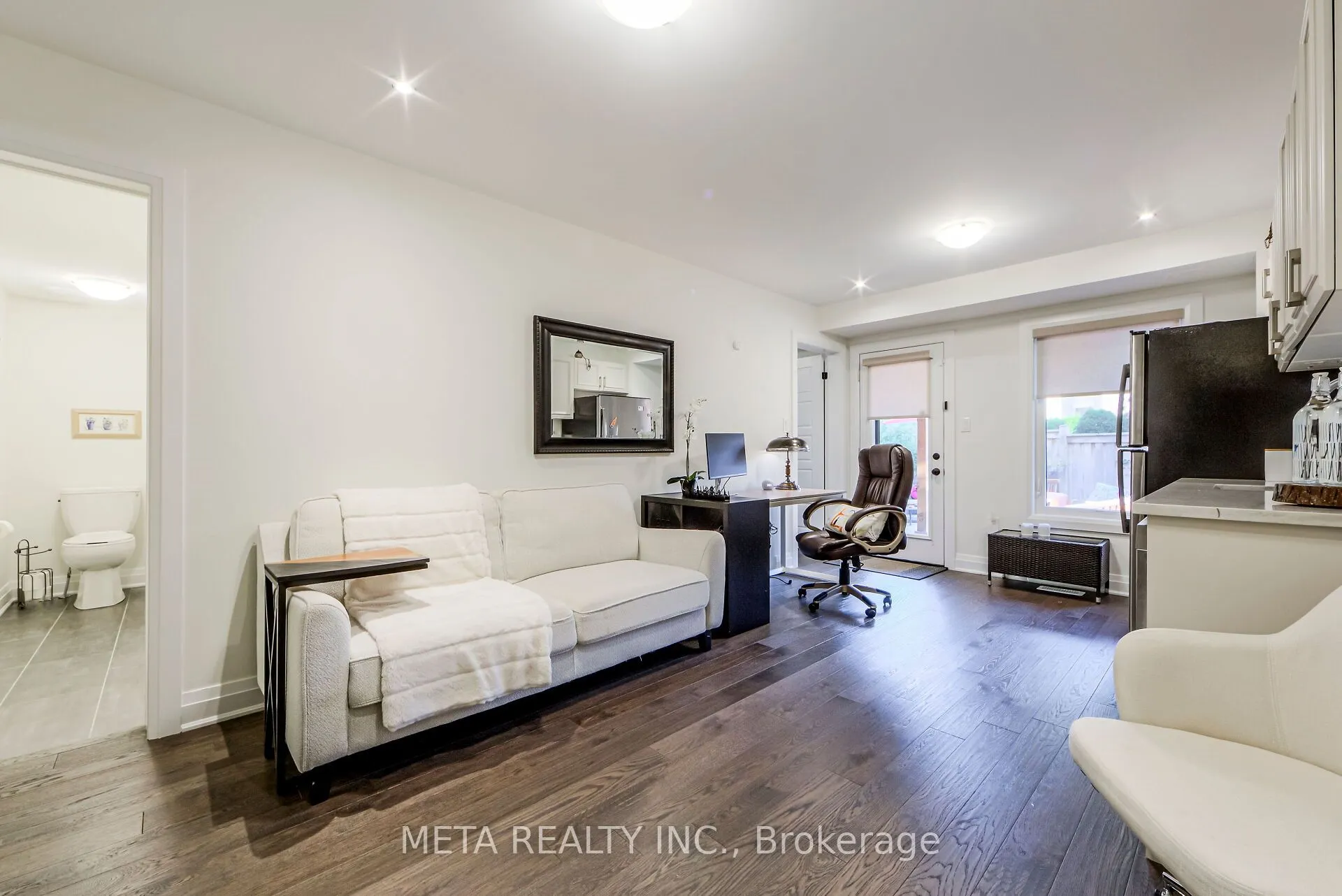 23 Hollyhock Court