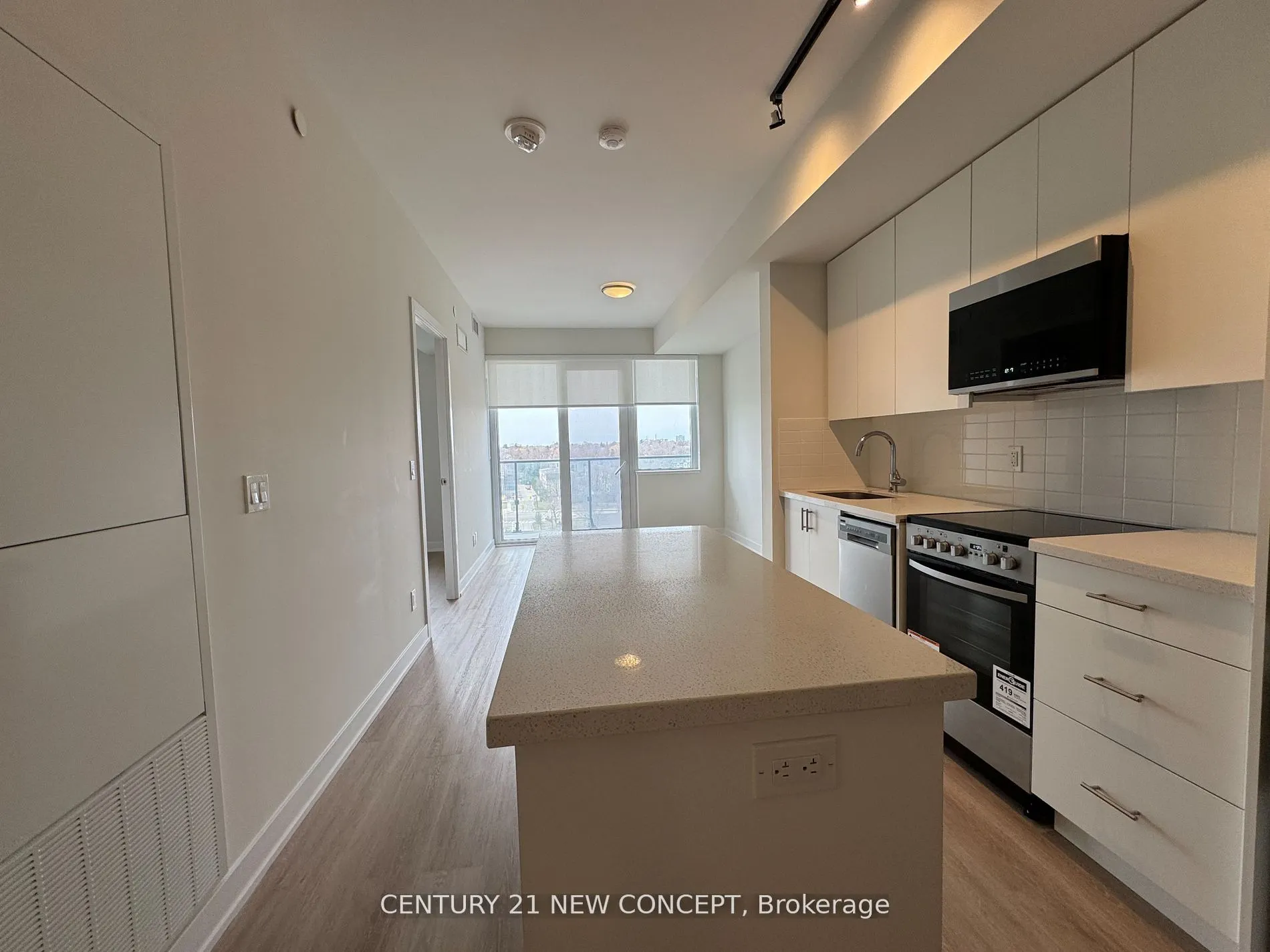 15 ELLERSLIE Avenue, #2107