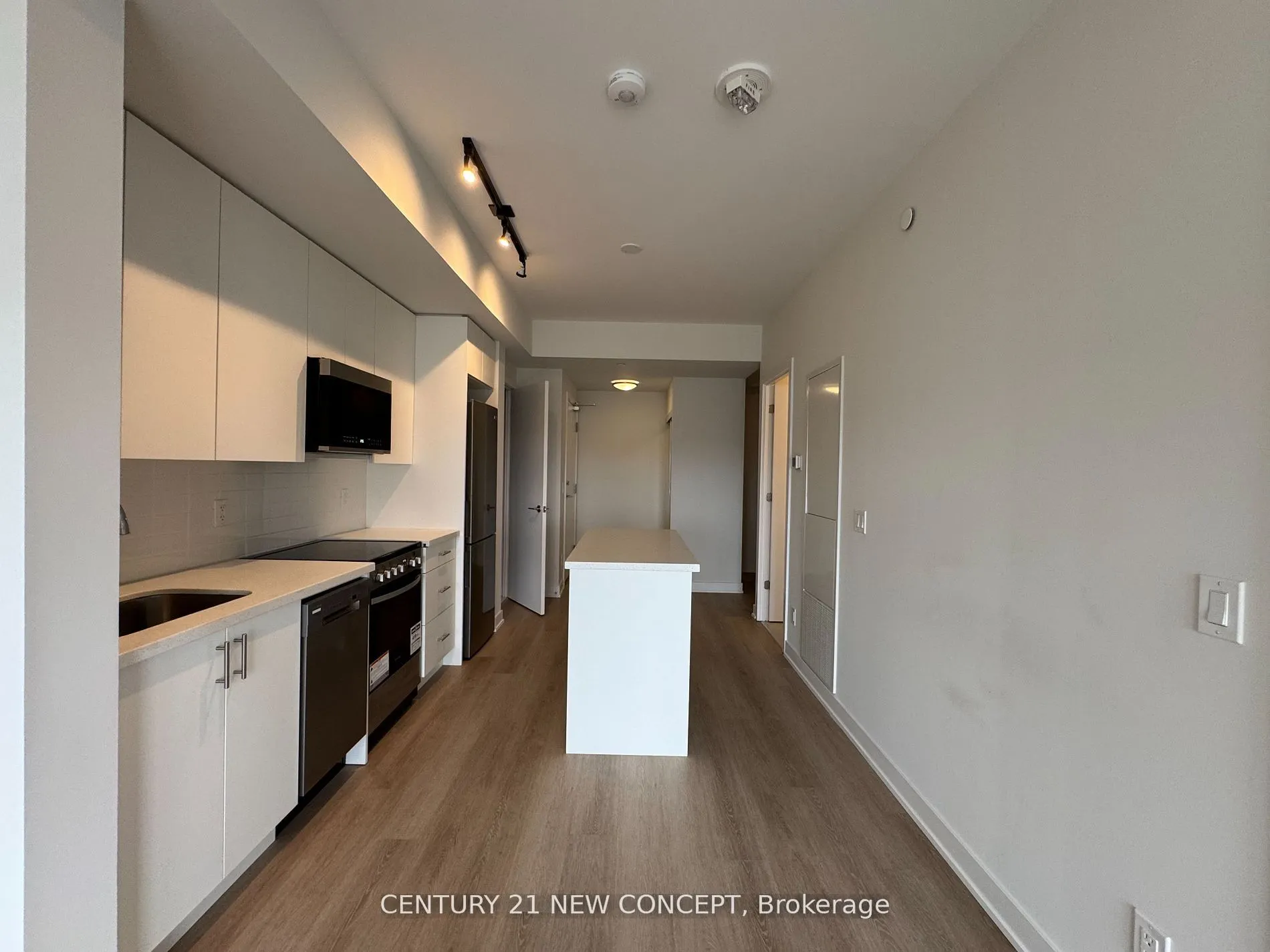 15 ELLERSLIE Avenue, #2107