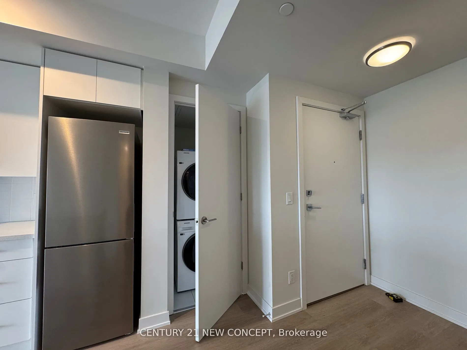 15 ELLERSLIE Avenue, #2107